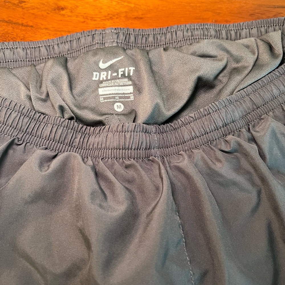 Nike Women’s Running Shorts | Size M - Picture 4 of 4